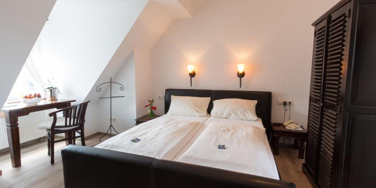 Hotel Zur Roemerbruecke Neuwied Extérieur photo
